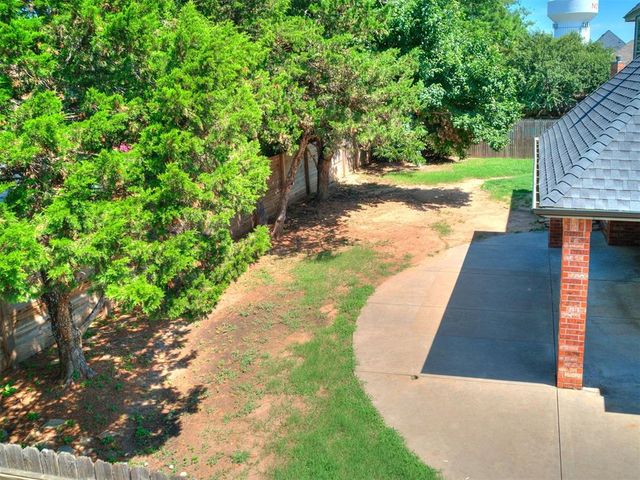 1008 Bentbrook Place, Norman, OK 73072