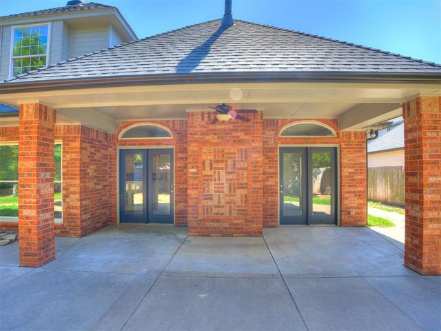 1008 Bentbrook Place, Norman, OK 73072