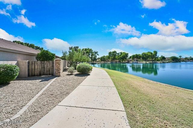 6893 W FIREBIRD Drive, Glendale, AZ 85308