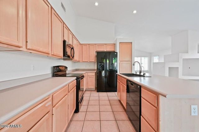 6893 W FIREBIRD Drive, Glendale, AZ 85308