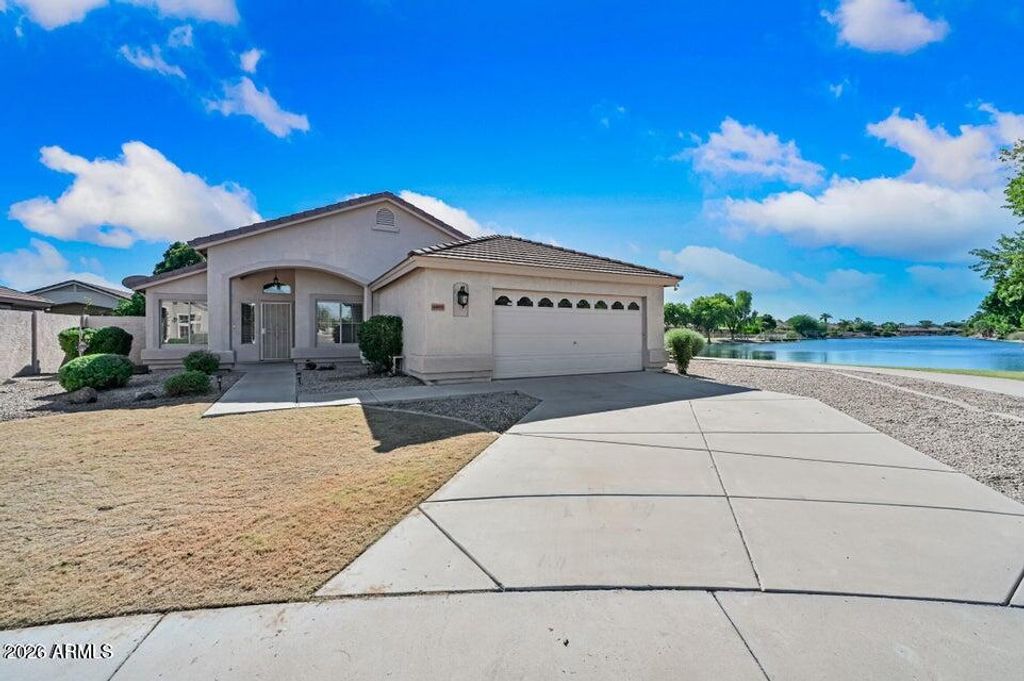 6893 W FIREBIRD Drive, Glendale, AZ 85308