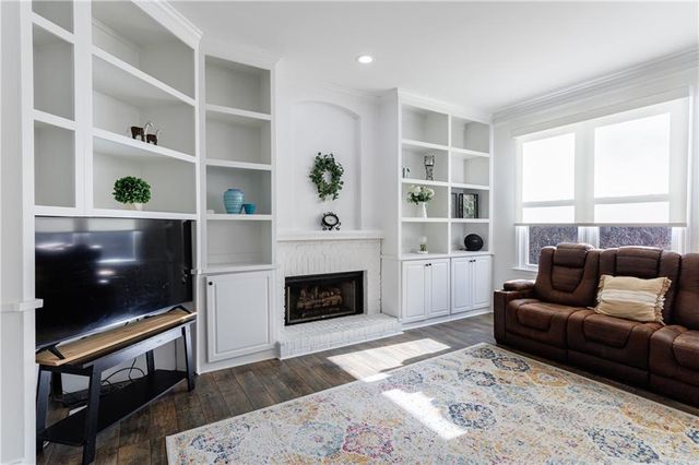 6010 Masters Club Drive, Suwanee, GA 30024