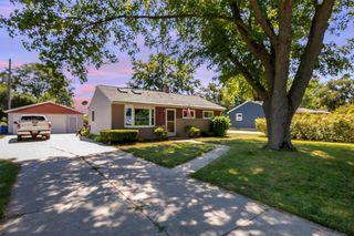 3401 E Bonnie DRIVE, Oak Creek, WI 53154
