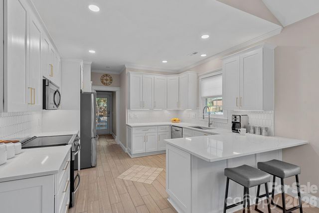 8221 Ballymore Court, Huntersville, NC 28078