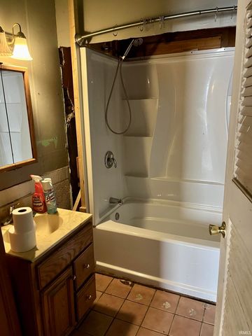 808 E Parkland Avenue, Evansville, IN 47711