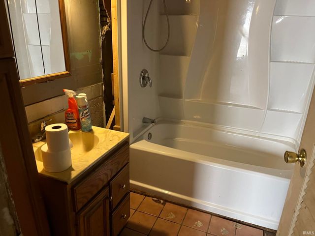 808 E Parkland Avenue, Evansville, IN 47711
