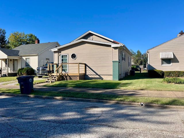 808 E Parkland Avenue, Evansville, IN 47711