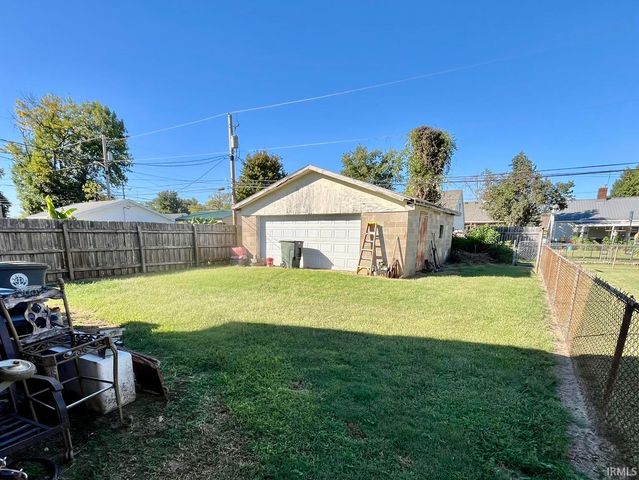 808 E Parkland Avenue, Evansville, IN 47711