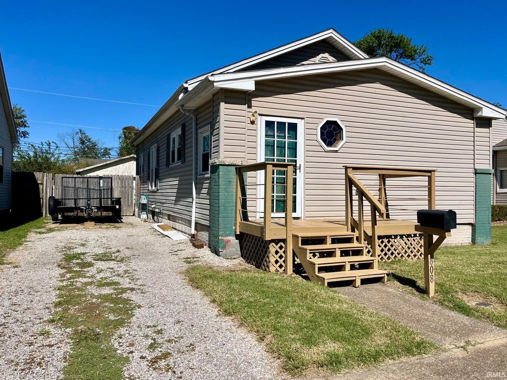 808 E Parkland Avenue, Evansville, IN 47711