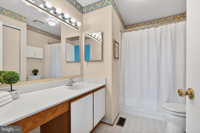 606 MARIANNE LN, Baltimore, MD 21228