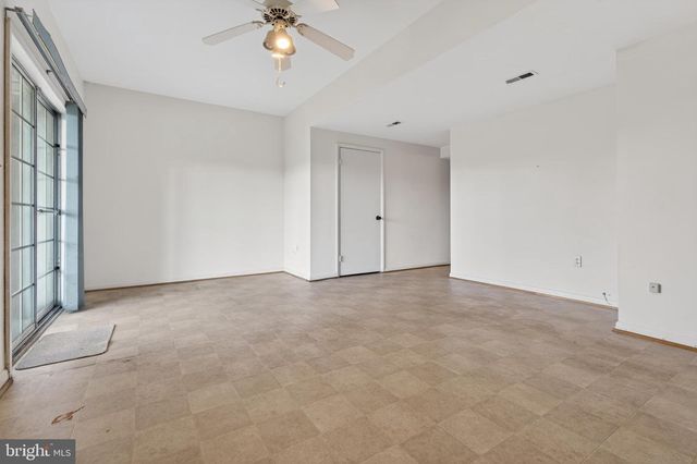 606 MARIANNE LN, Baltimore, MD 21228