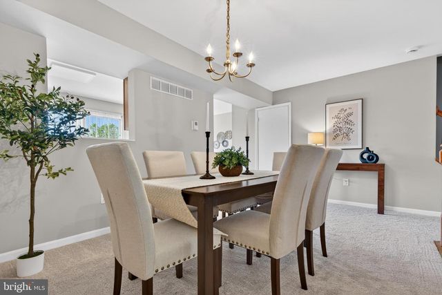 606 MARIANNE LN, Baltimore, MD 21228