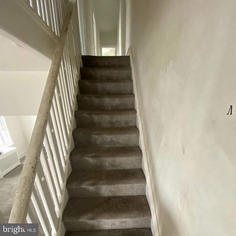 45 GOLF RD, Upper Darby, PA 19082