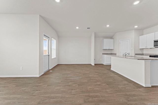 1113 Argonne Forest, Seguin, TX 78155