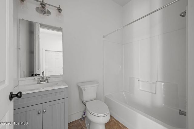 2180 Nc 304 C, Bayboro, NC 28515