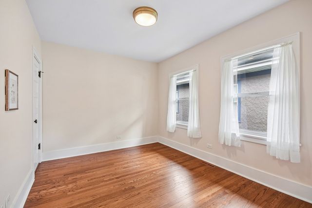 821 N Grove Avenue, Oak Park, IL 60302