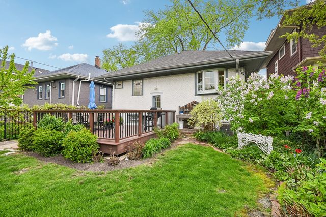 821 N Grove Avenue, Oak Park, IL 60302
