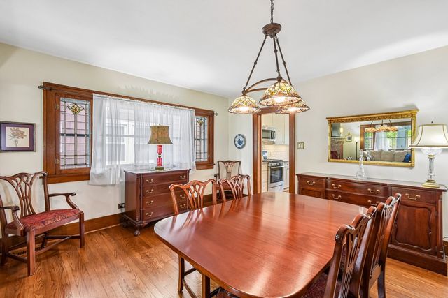 821 N Grove Avenue, Oak Park, IL 60302