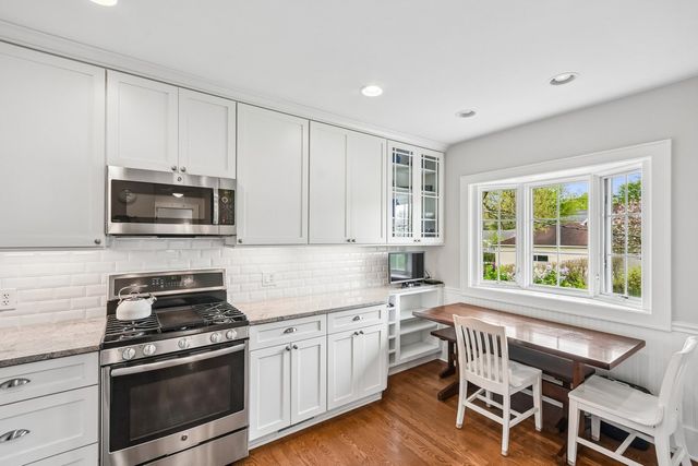 821 N Grove Avenue, Oak Park, IL 60302
