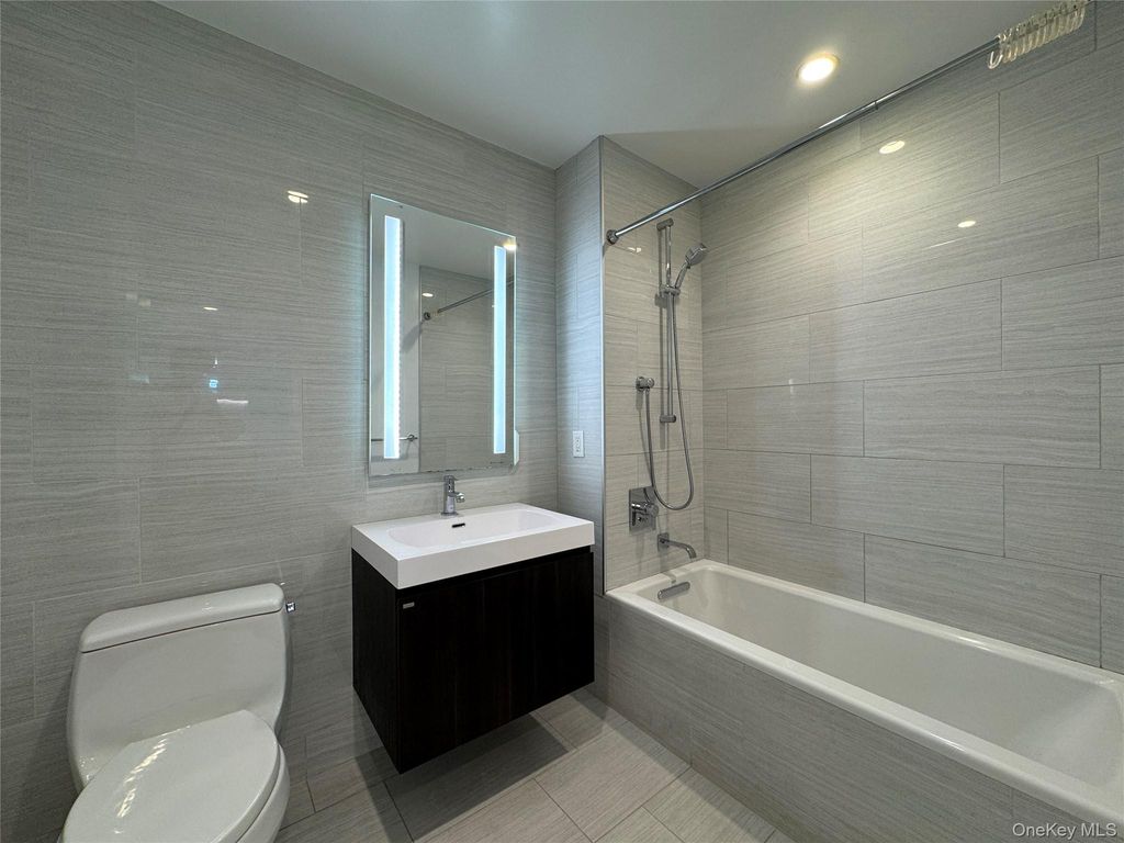 131-05 40 15L, Flushing, NY 11354 — photo 3