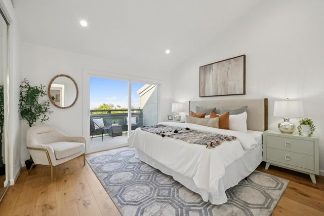 4028 Farm Hill Boulevard 5, Redwood City, CA 94061