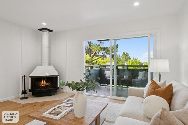 4028 Farm Hill Boulevard 5, Redwood City, CA 94061