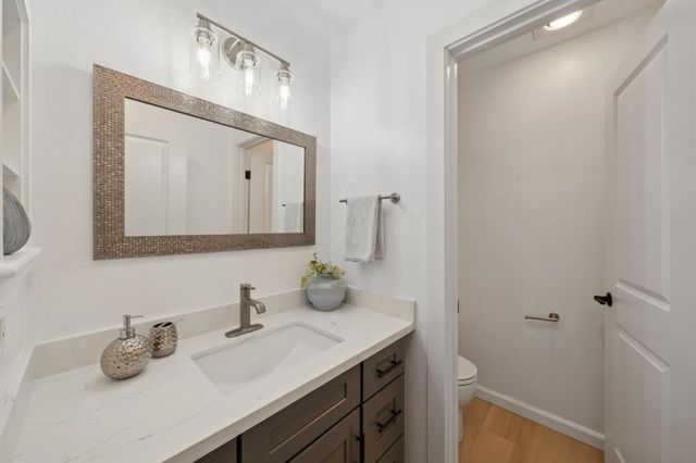 4028 Farm Hill Boulevard 5, Redwood City, CA 94061