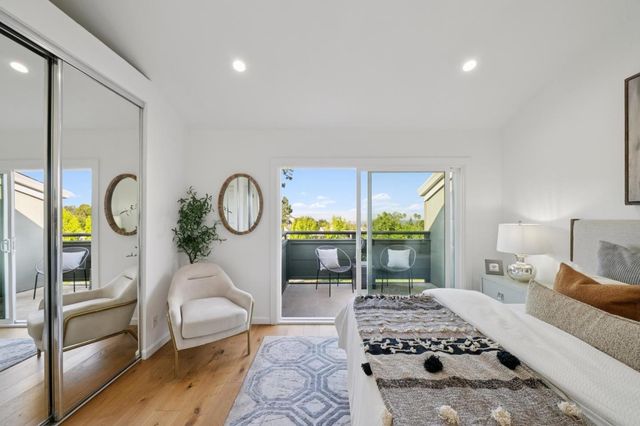4028 Farm Hill Boulevard 5, Redwood City, CA 94061