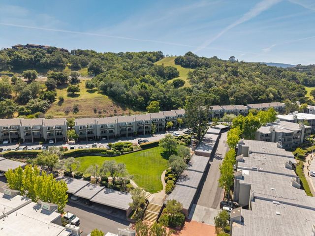 4028 Farm Hill Boulevard 5, Redwood City, CA 94061