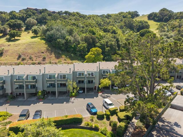 4028 Farm Hill Boulevard 5, Redwood City, CA 94061