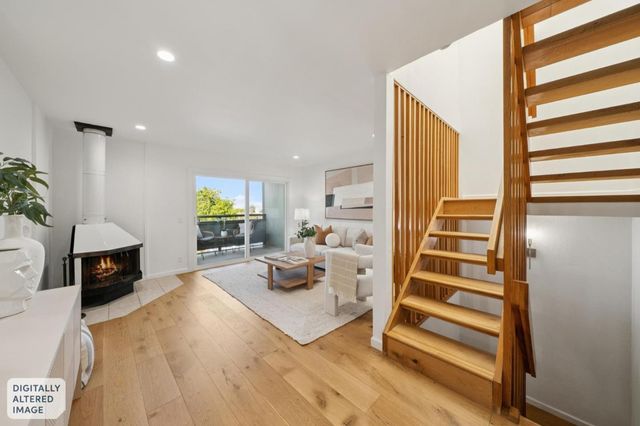 4028 Farm Hill Boulevard 5, Redwood City, CA 94061