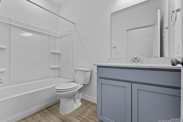 4040 Paddock Trl, Seguin, TX 78155