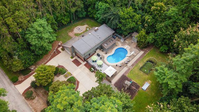 2665 Pinebrook Drive, La Porte, IN 46350