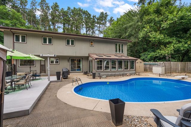 2665 Pinebrook Drive, La Porte, IN 46350