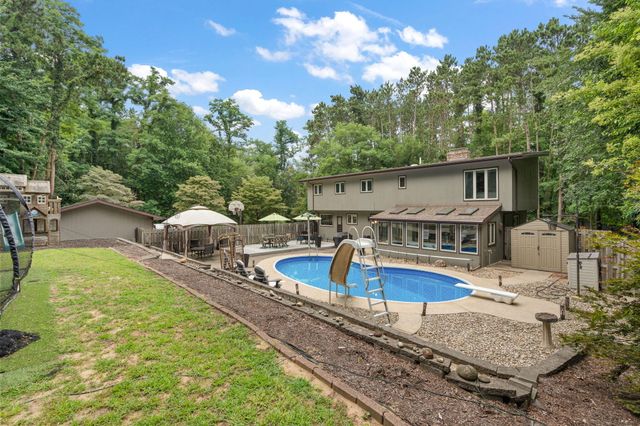2665 Pinebrook Drive, La Porte, IN 46350