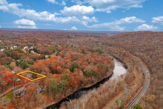 28 Sepous Road, Avon, CT 06001