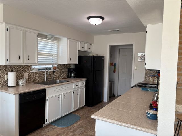 13981 Blackbeard Dr, Corpus Christi, TX 78418