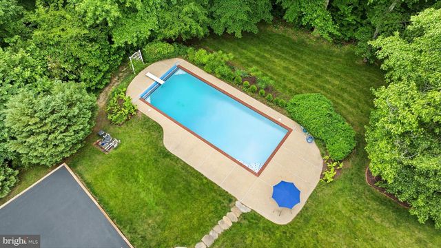 3265 LORING DR, Huntingtown, MD 20639