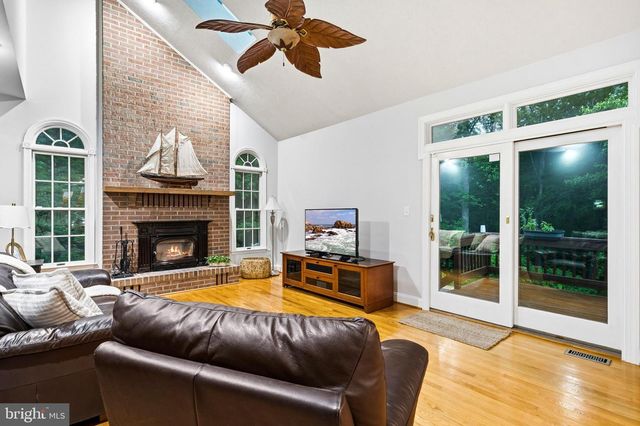 3265 LORING DR, Huntingtown, MD 20639