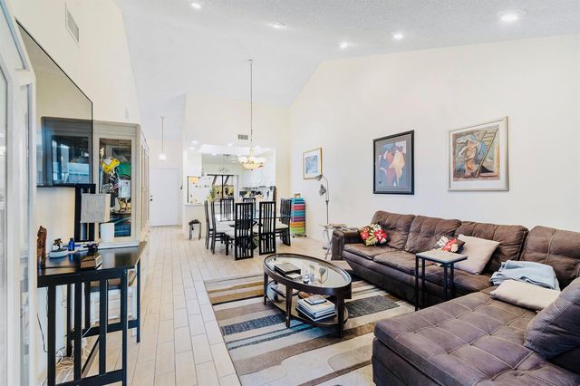 10900 Waterberry Court, Boca Raton, FL 33498