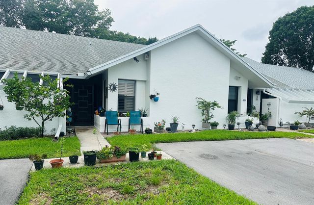 10900 Waterberry Court, Boca Raton, FL 33498