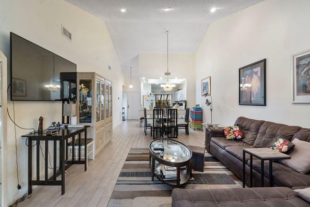 10900 Waterberry Court, Boca Raton, FL 33498