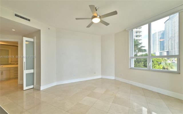 848 Brickell Key Dr 306, Miami, FL 33131