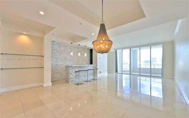 848 Brickell Key Dr 306, Miami, FL 33131