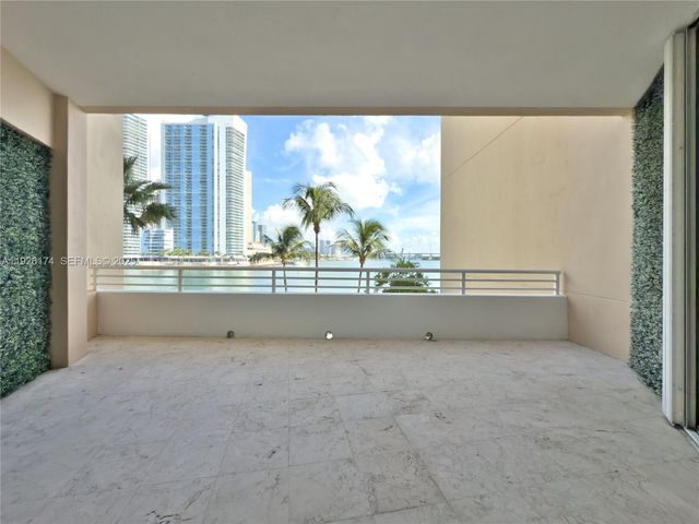 848 Brickell Key Dr 306, Miami, FL 33131