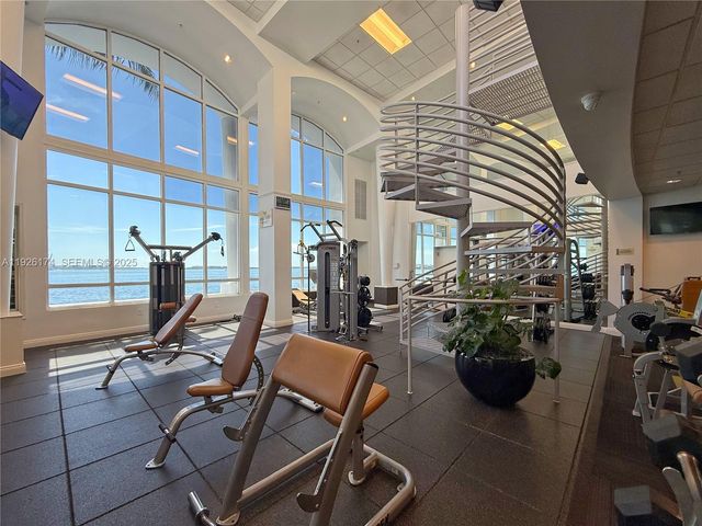 848 Brickell Key Dr 306, Miami, FL 33131