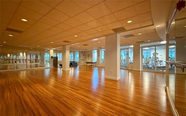 848 Brickell Key Dr 306, Miami, FL 33131