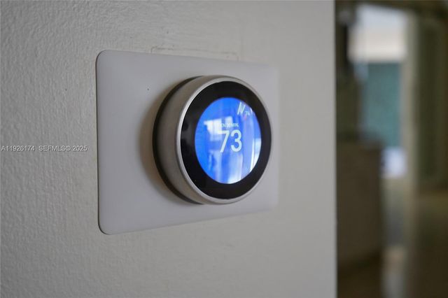 848 Brickell Key Dr 306, Miami, FL 33131