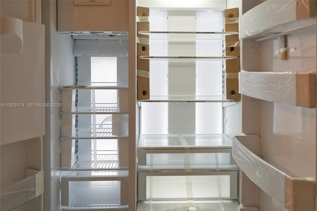 848 Brickell Key Dr 306, Miami, FL 33131