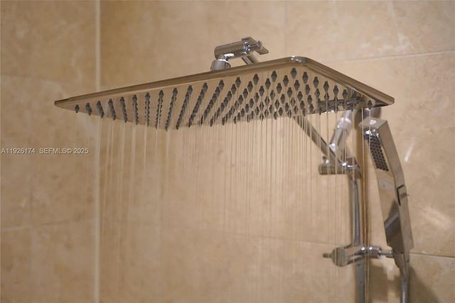 848 Brickell Key Dr 306, Miami, FL 33131